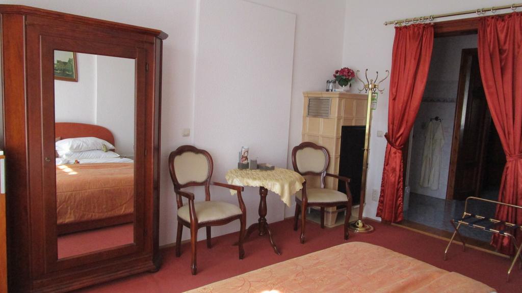 Hotel - Pension Villa Marie Radebeul Extérieur photo