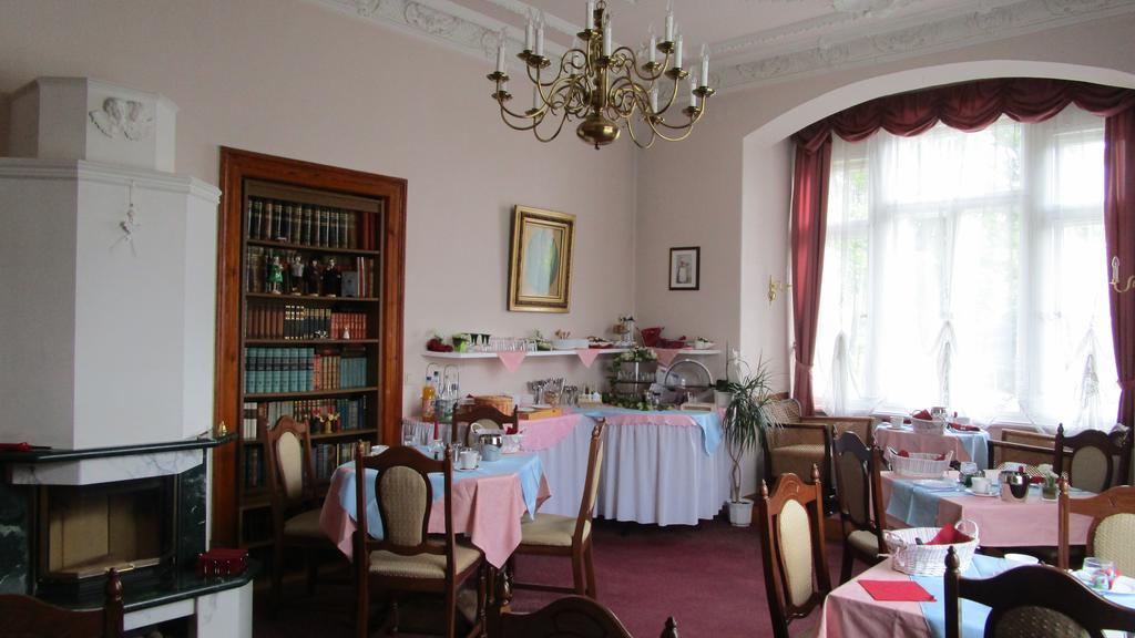 Hotel - Pension Villa Marie Radebeul Extérieur photo
